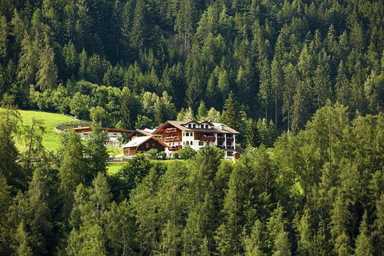 Gasthof Groebenhof Fulpmes Bagian luar foto