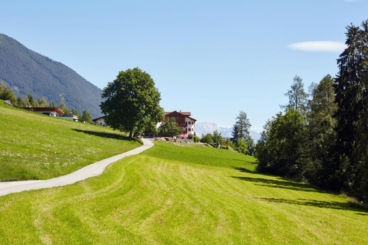 Gasthof Groebenhof Fulpmes Bagian luar foto