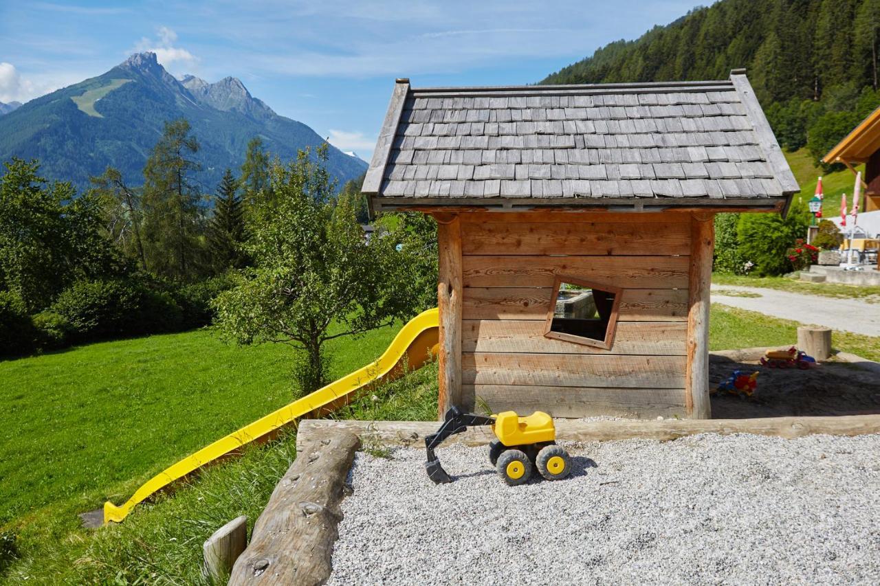 Gasthof Groebenhof Fulpmes Bagian luar foto