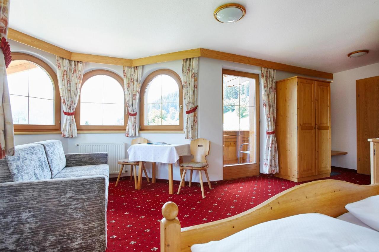 Gasthof Groebenhof Fulpmes Bagian luar foto