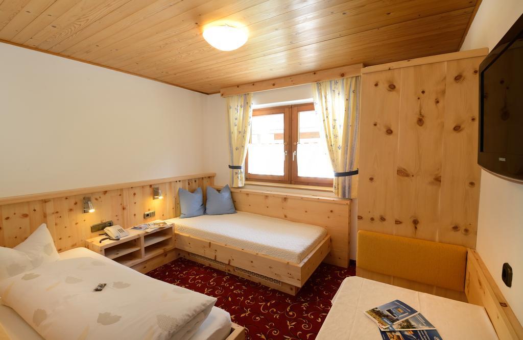 Gasthof Groebenhof Fulpmes Ruang foto