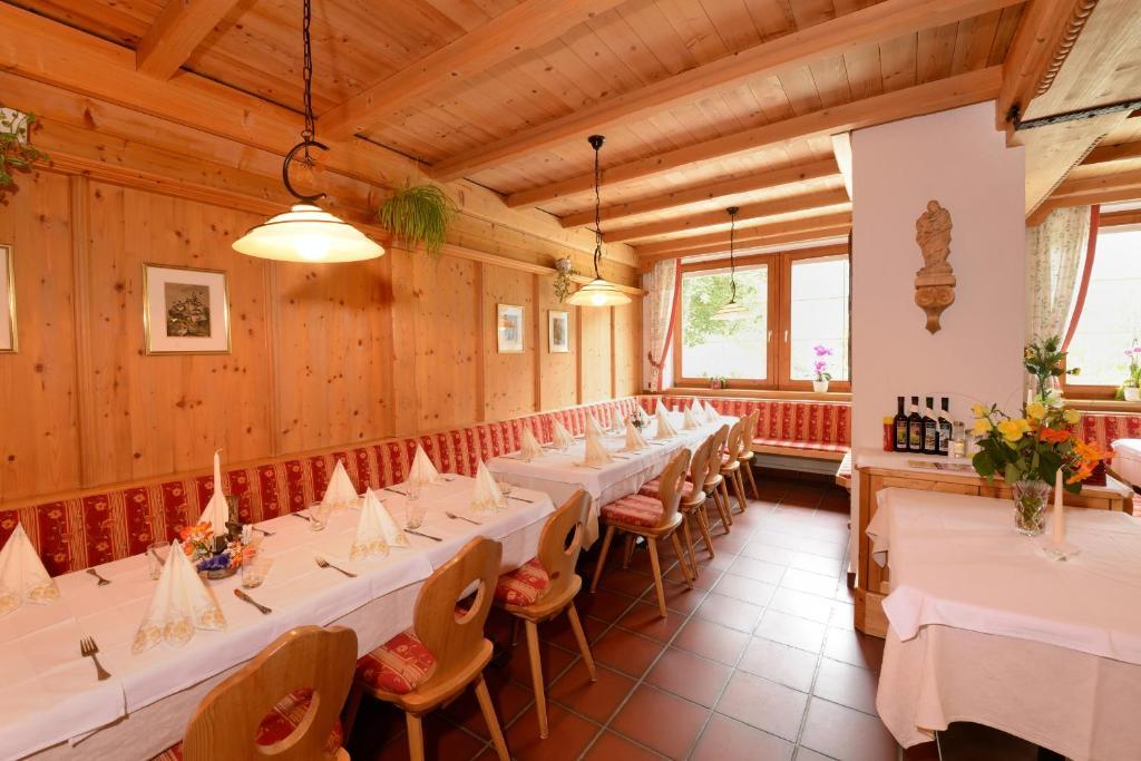 Gasthof Groebenhof Fulpmes Bagian luar foto