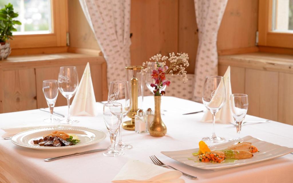 Gasthof Groebenhof Fulpmes Bagian luar foto